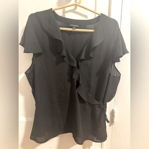 Banana republic flowy wrap around short sleeve blouse